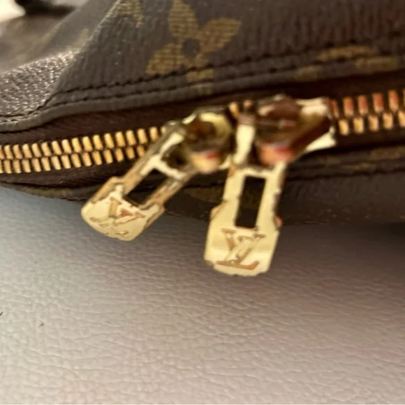 Authentic Louis Vuitton Alma PM BA0995 - Picture 6 of 16